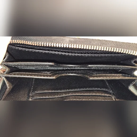 Michael Kors Jet Set Zip Around Textured Black Wallet - Picture 10 of 13